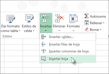 Haga clic en Insertar hoja bajo Insertar en la pesta�a Inicio